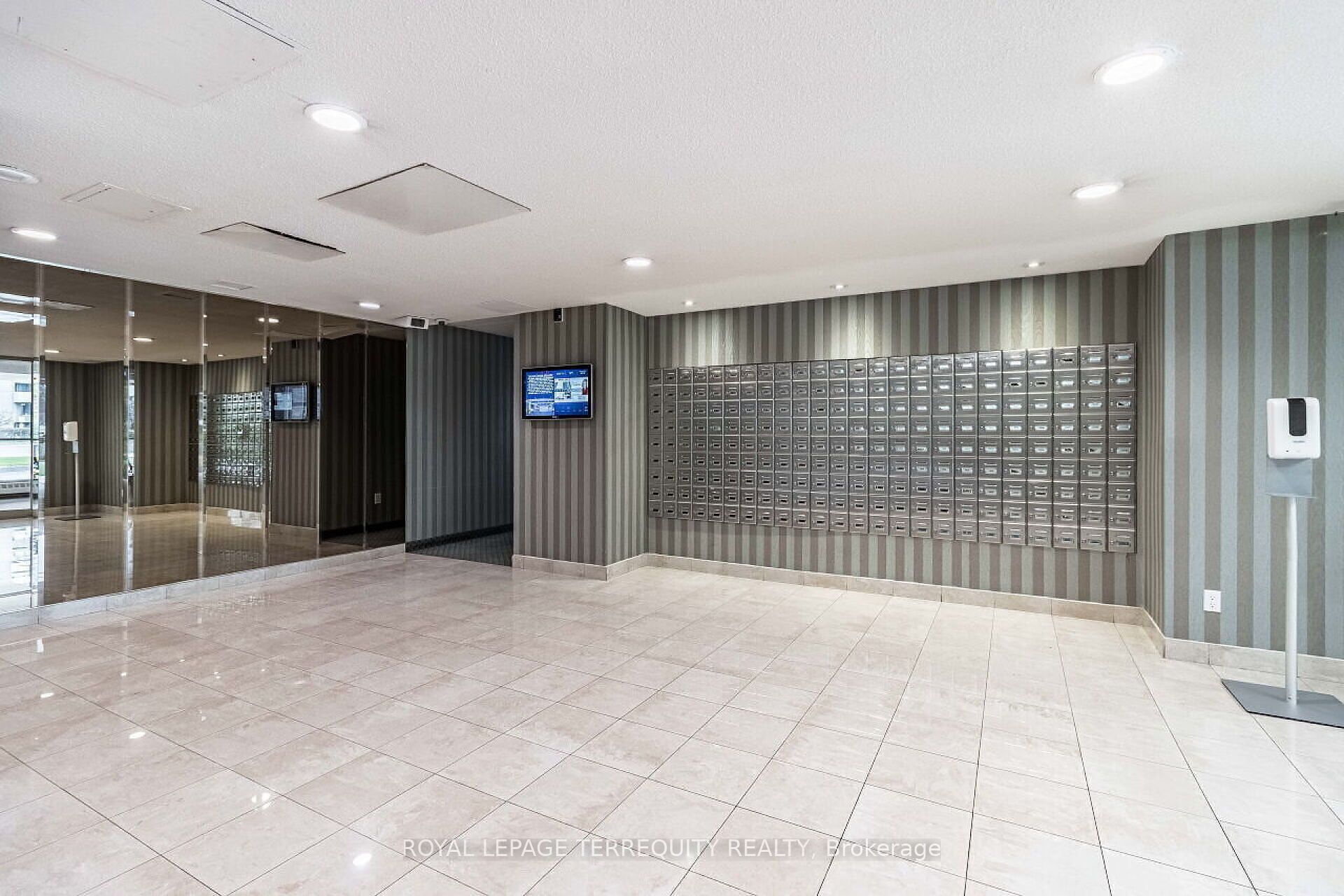 Additional image 2 of 306-299 Mill Road, Toronto, ON, M9C 4V9