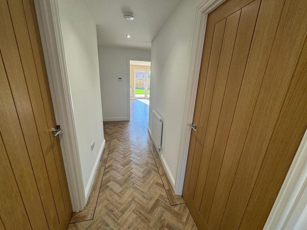 Additional image 5 of 5 bed property to rentIslawen Meadows, Pencoed, Pencoed CF35