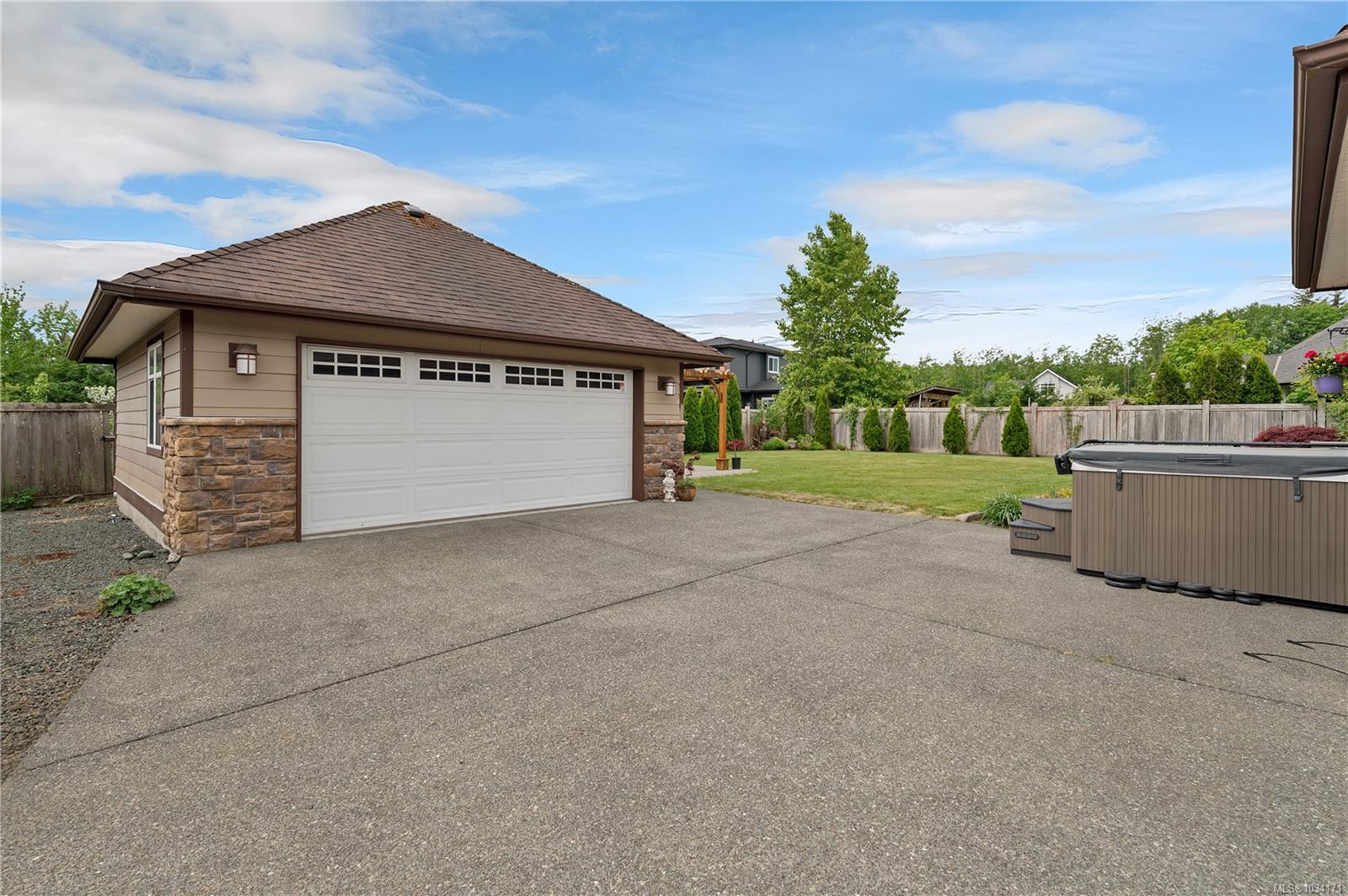 Additional image 6 of 2185 Forest Grove Drive, Campbell River, BC, V9W 6H9