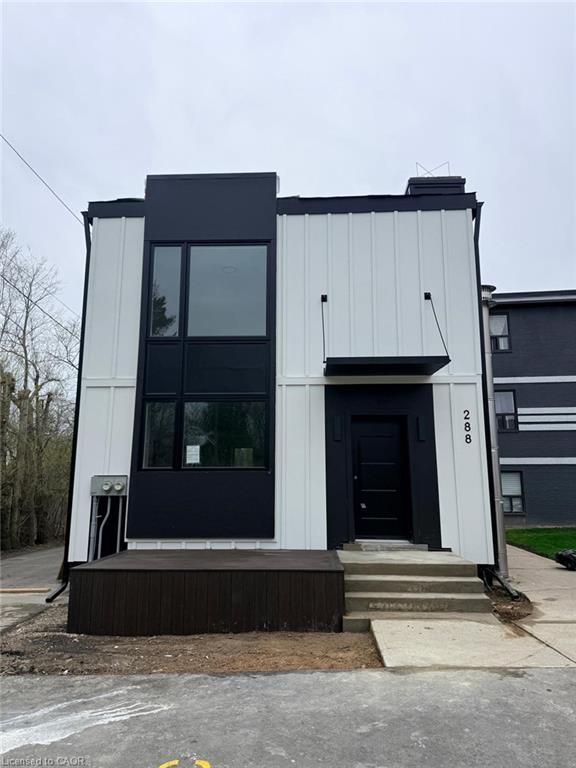 288 Oakwood Crescent, Oakville, ON, L6K 1Y9