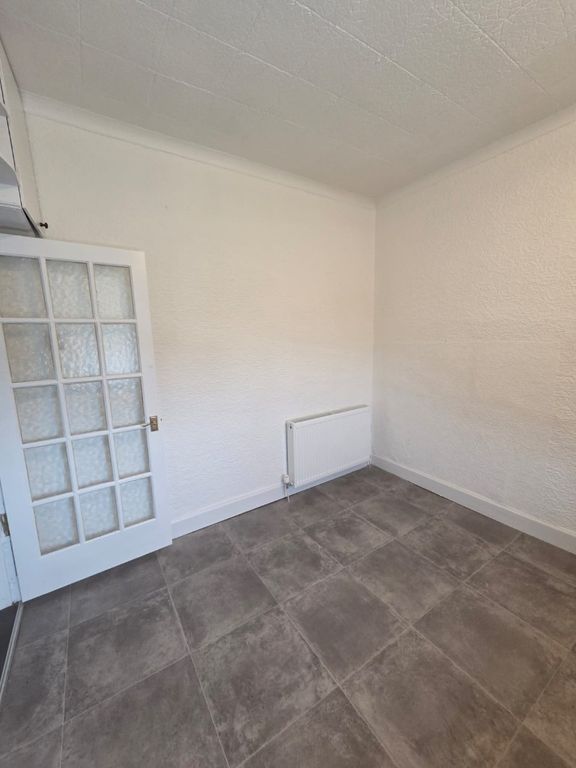 Additional image 4 of 3 bed flat to rentMain Street, Auchinleck KA18