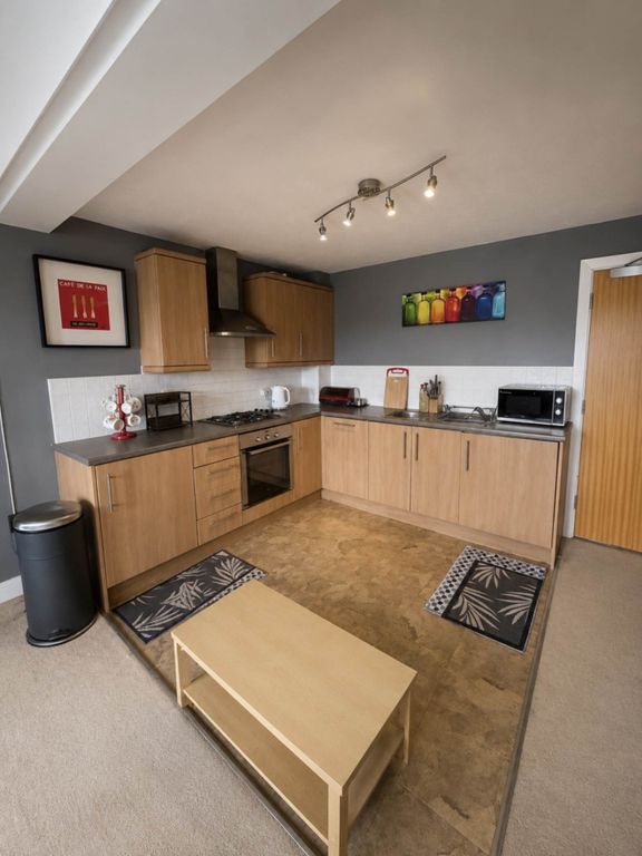 2 bed flat to rentBoteler Court Elphins Drive, Wilderspool Park, Warrington WA4
