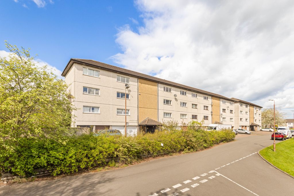 2 bed flat to rentVictoria Street, Craigshill, Livingston EH54