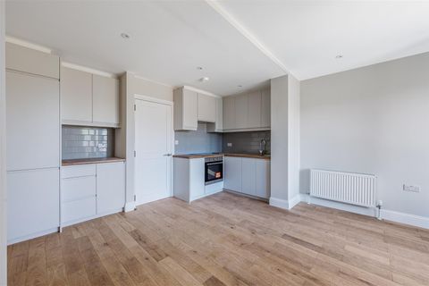 Berrymead Gardens, London W3