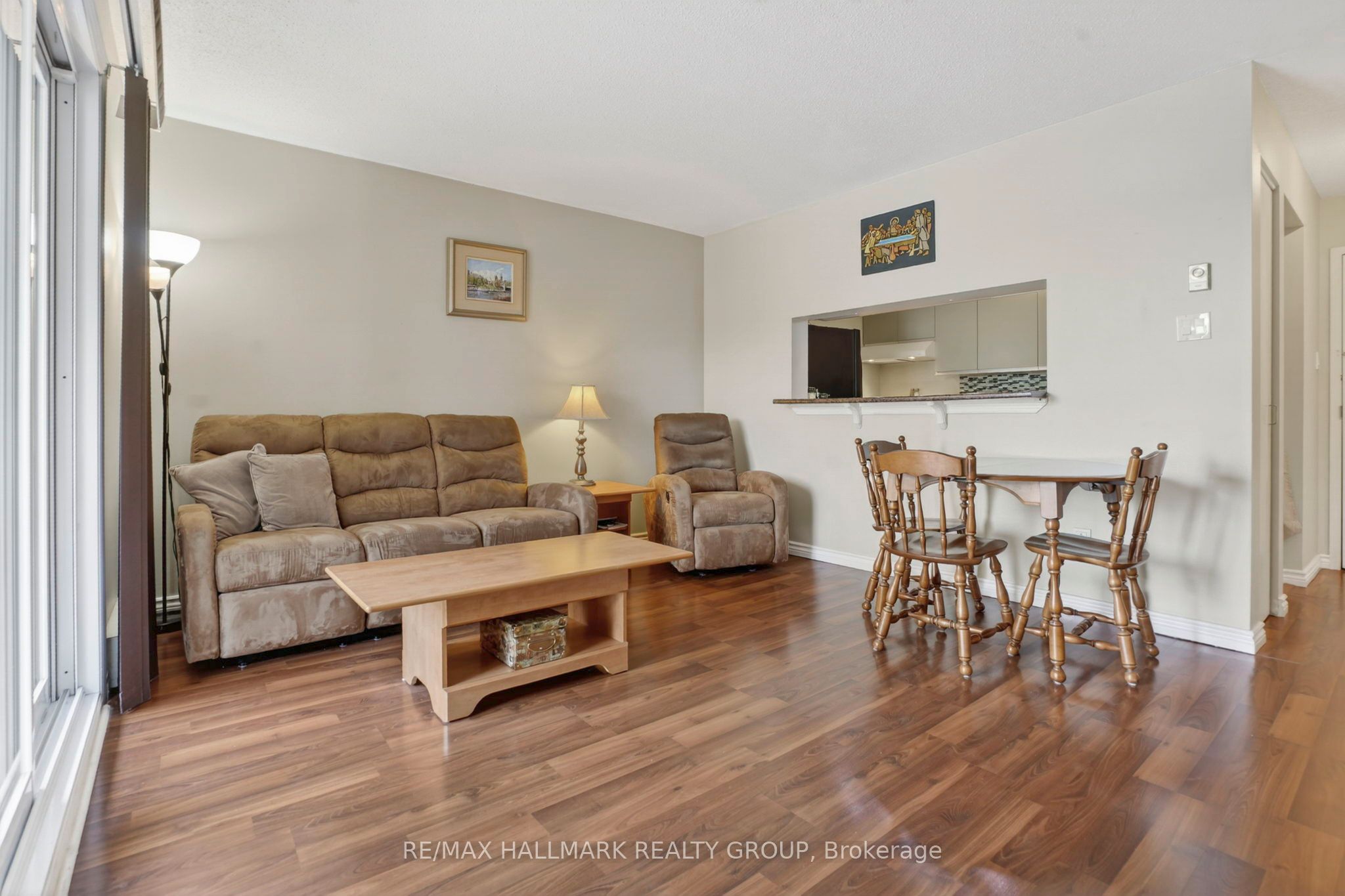 Additional image 5 of 214-270 Brittany Drive, Ottawa, ON, K1K 4M3
