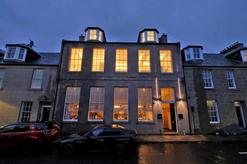 2 bed flat to rentNorth Silver Street, Top Floor, Aberdeen AB10