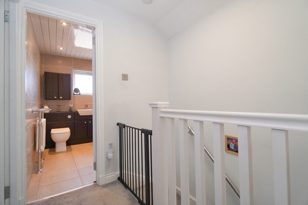 Additional image 11 of 3 bed detached house for sale8 Greenside Road, Hardgate G81