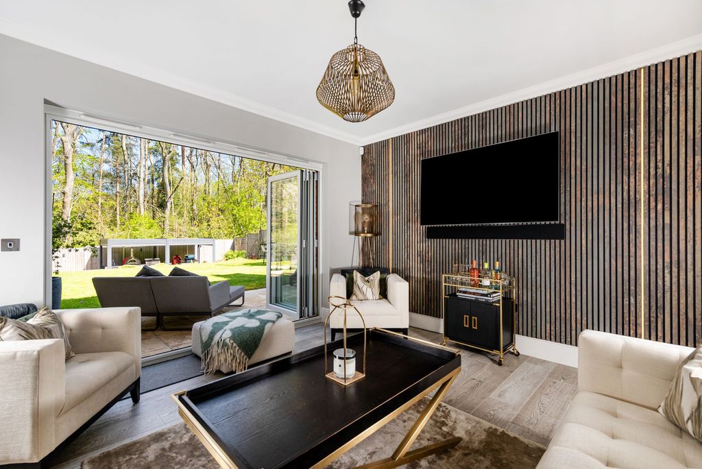 Additional image 12 of 6 bed detached house for saleEarls Farm Way, Towcester NN12