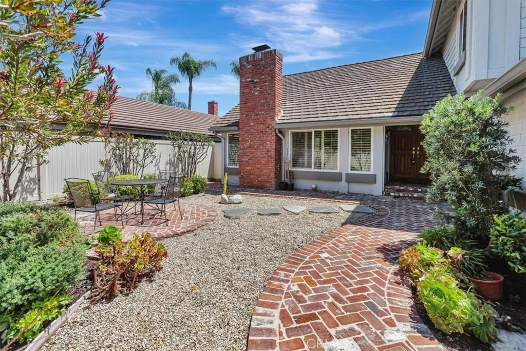 Additional image 5 of 1104 Dennis Drive, Costa Mesa, CA 92626