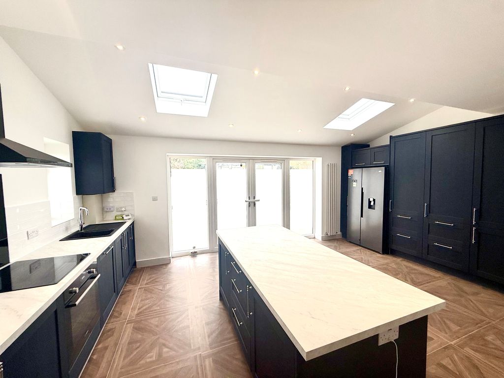 3 bed property to rentSaxville Road, Orpington BR5