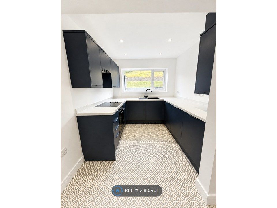 Additional image 3 of 4 bed semi-detached house to rentHill Crest View, Abertillery NP13