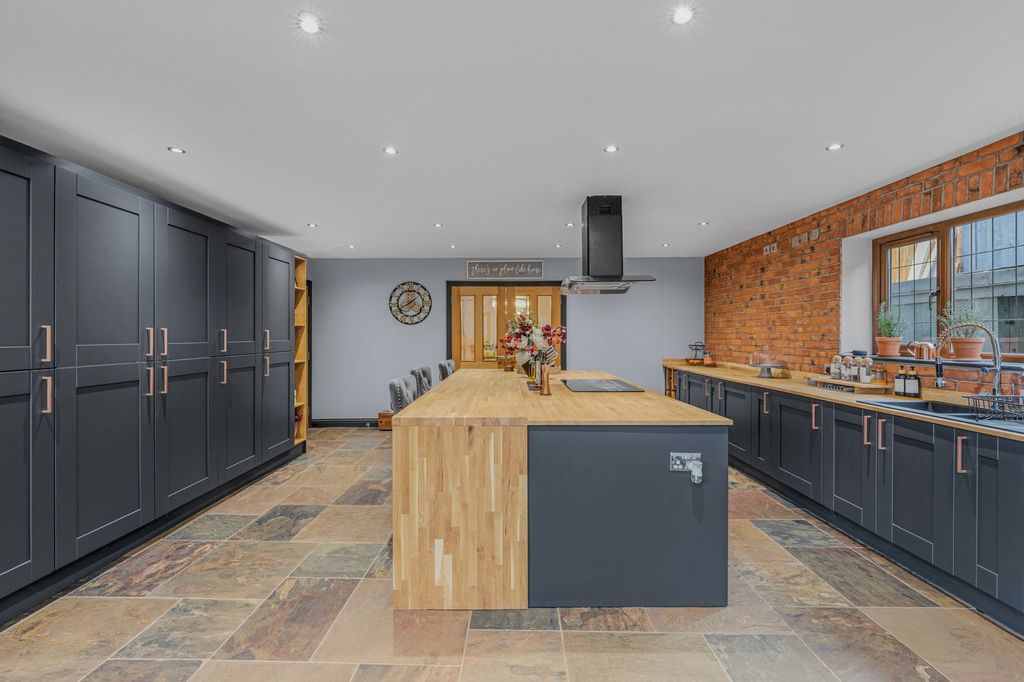 Additional image 16 of 7 bed detached house for saleMaes Aneurin Bevan, Tredegar NP22