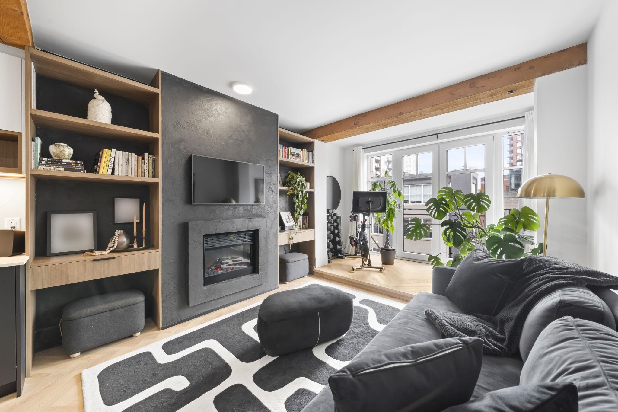 202-1275 Hamilton Street, Vancouver, BC, V6B 1E2