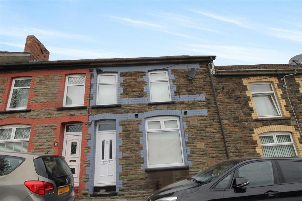 3 bed terraced house to rentUsk Road, Bargoed CF81