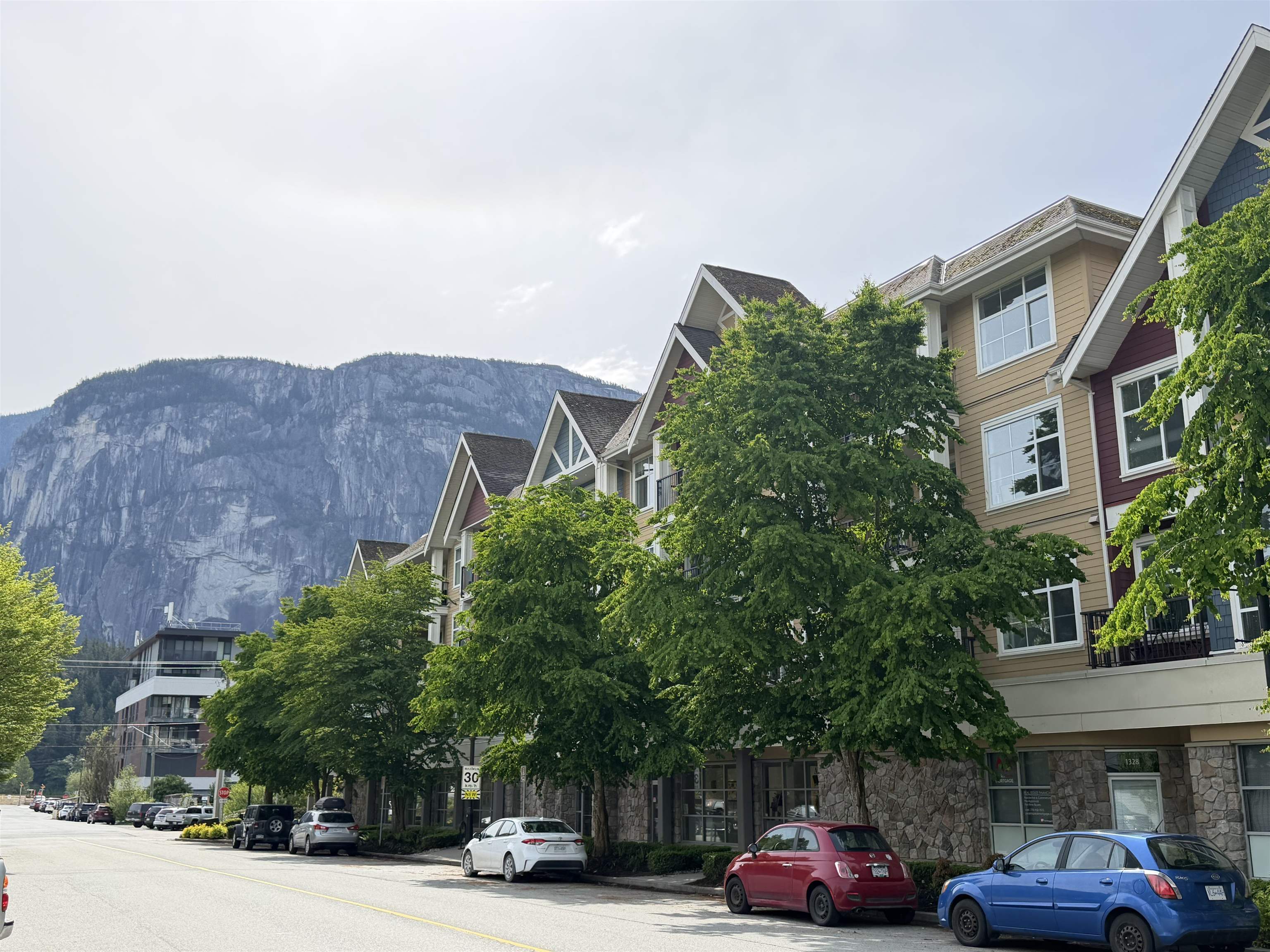 319-1336 Main Street, Squamish, BC, V8B 0R2