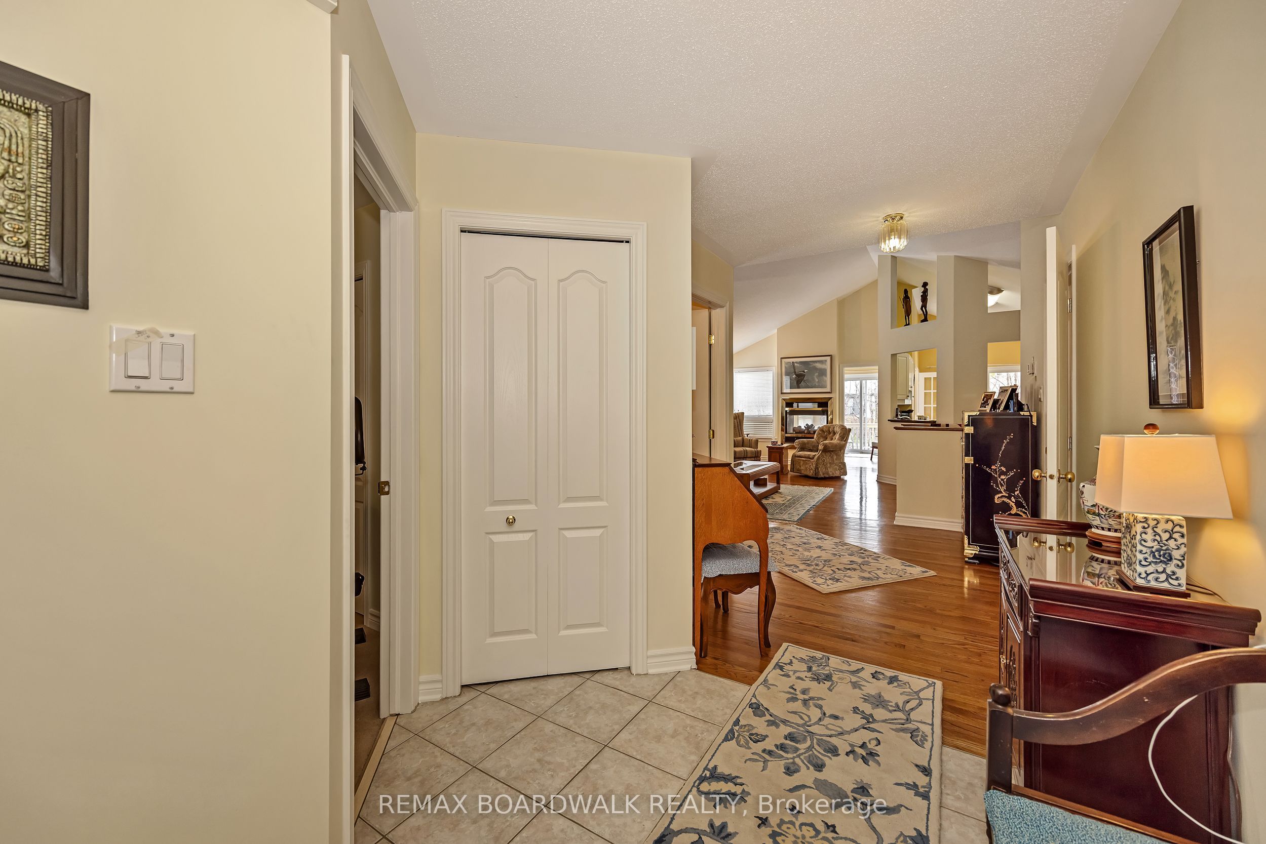 Additional image 4 of 18 Fieldcrest Avenue, Ottawa, ON, K2J 4W7