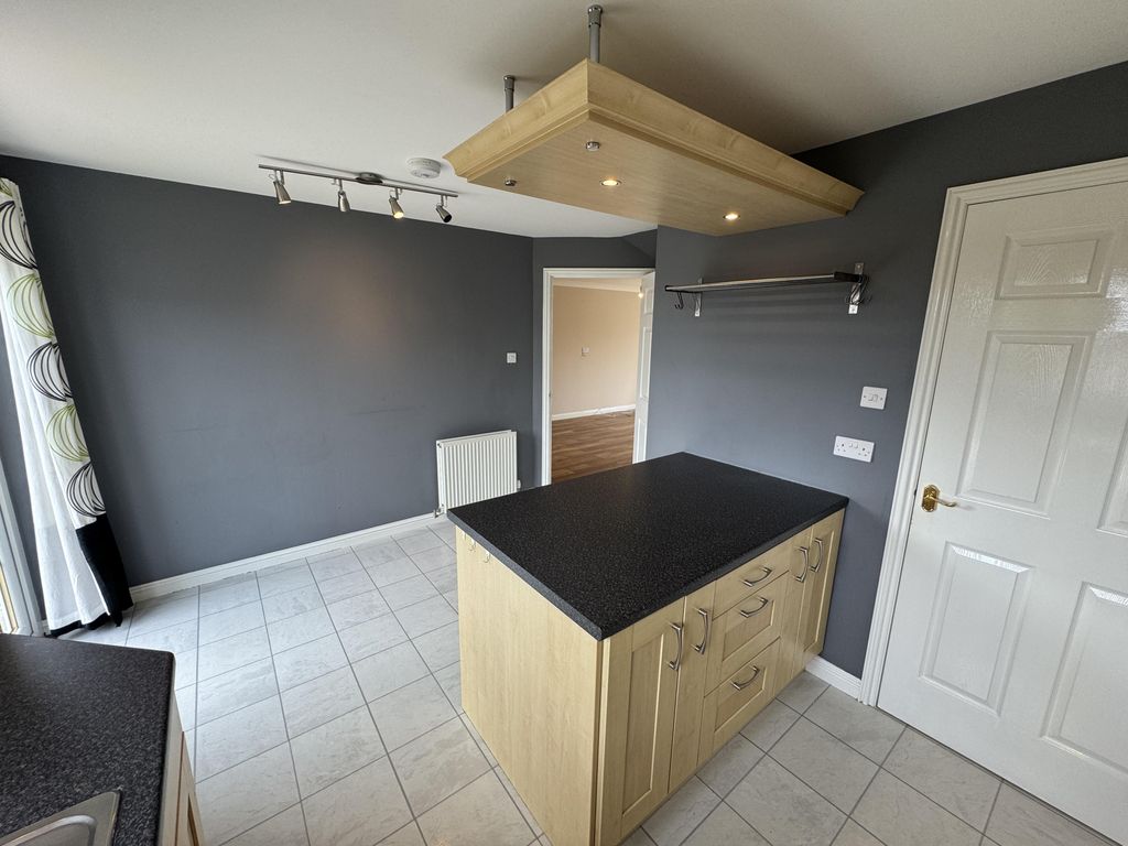 Additional image 11 of 4 bed detached house to rent52 St. Martin Crescent, Dundee DD3