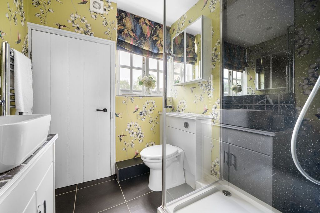 Additional image 10 of 3 bed flat for saleThrupp Lane, Thrupp, Stroud GL5