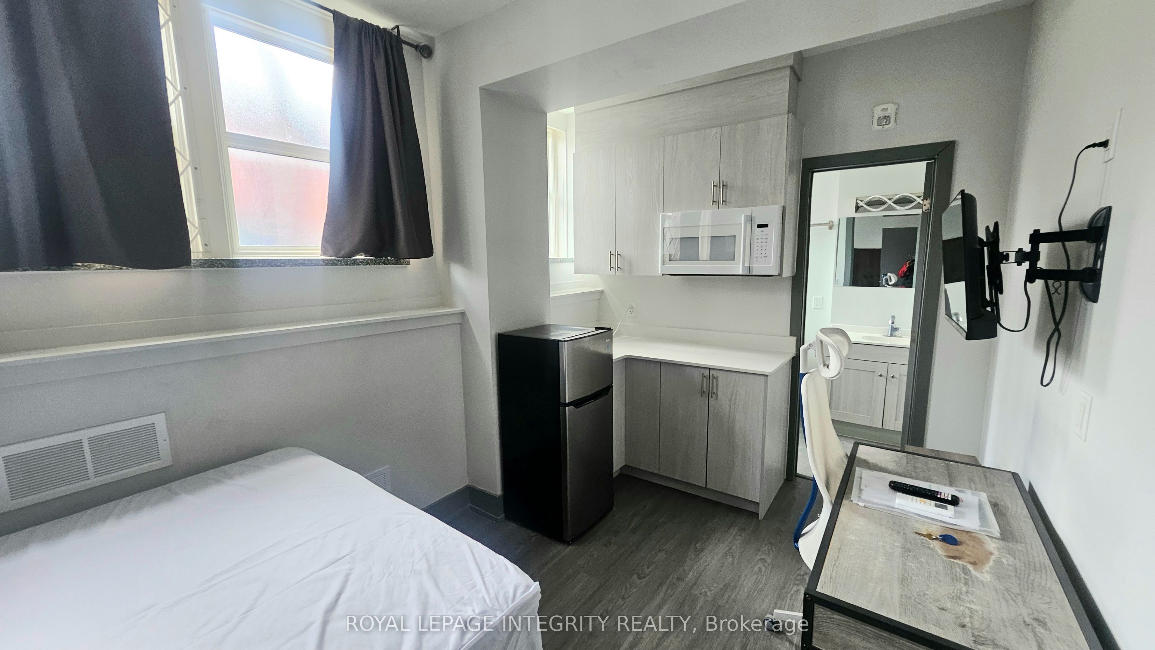 Additional image 4 of S08-61 Parent Avenue, Ottawa, ON, K1N 7A7