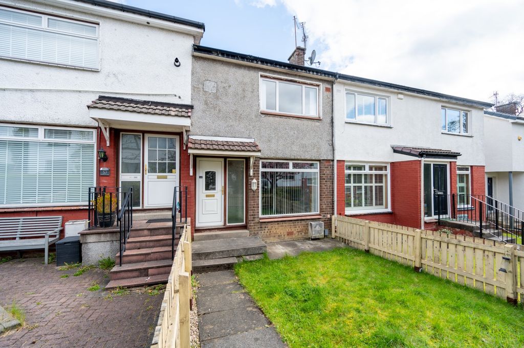 3 bed terraced house to rentCunningham Drive, Giffnock, Glasgow G46