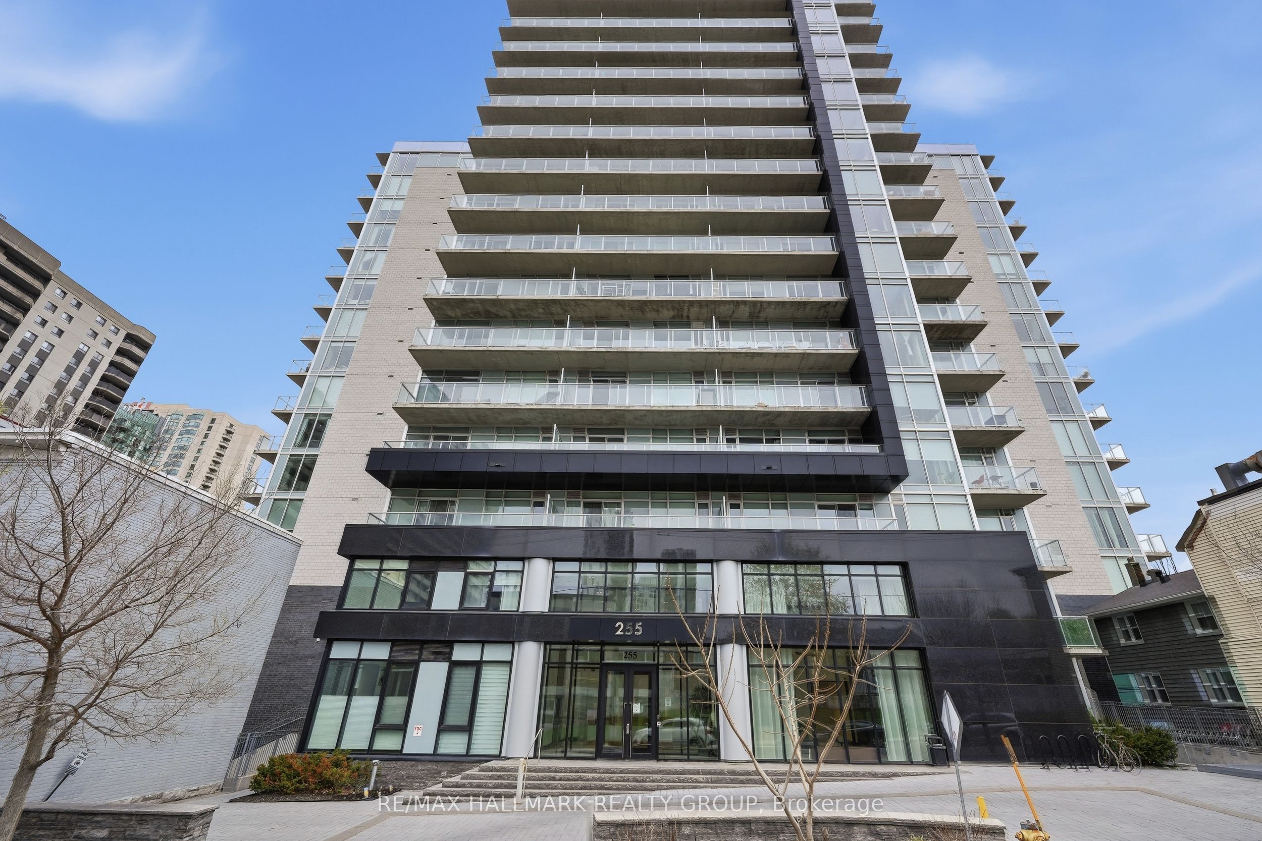 106-255 Bay Street, Ottawa, ON, K1R 0C5