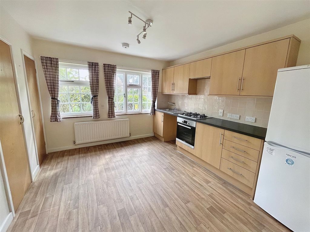 Additional image 3 of 2 bed end terrace house to rentChurch Street, Sturminster Newton DT10