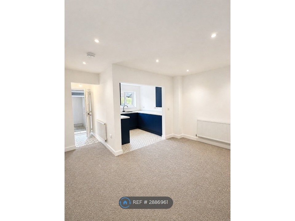 Additional image 2 of 4 bed semi-detached house to rentHill Crest View, Abertillery NP13