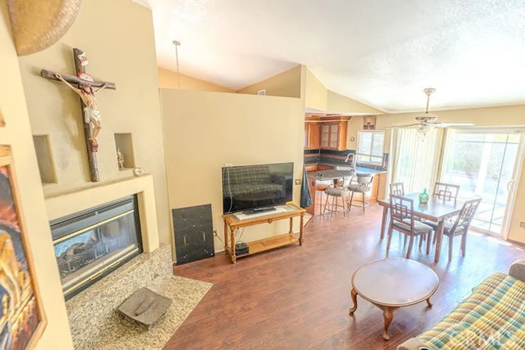 Additional image 12 of 10960 Village Rd, Moreno Valley, CA 92557
