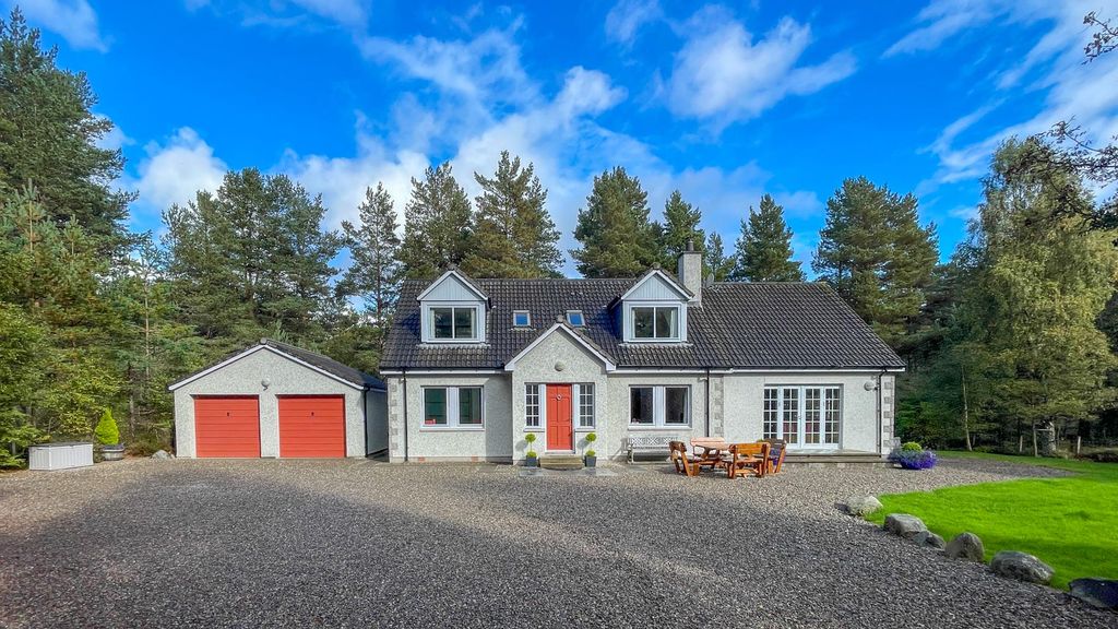 5 bed detached house for saleAn Teallach, Nethy Bridge PH25
