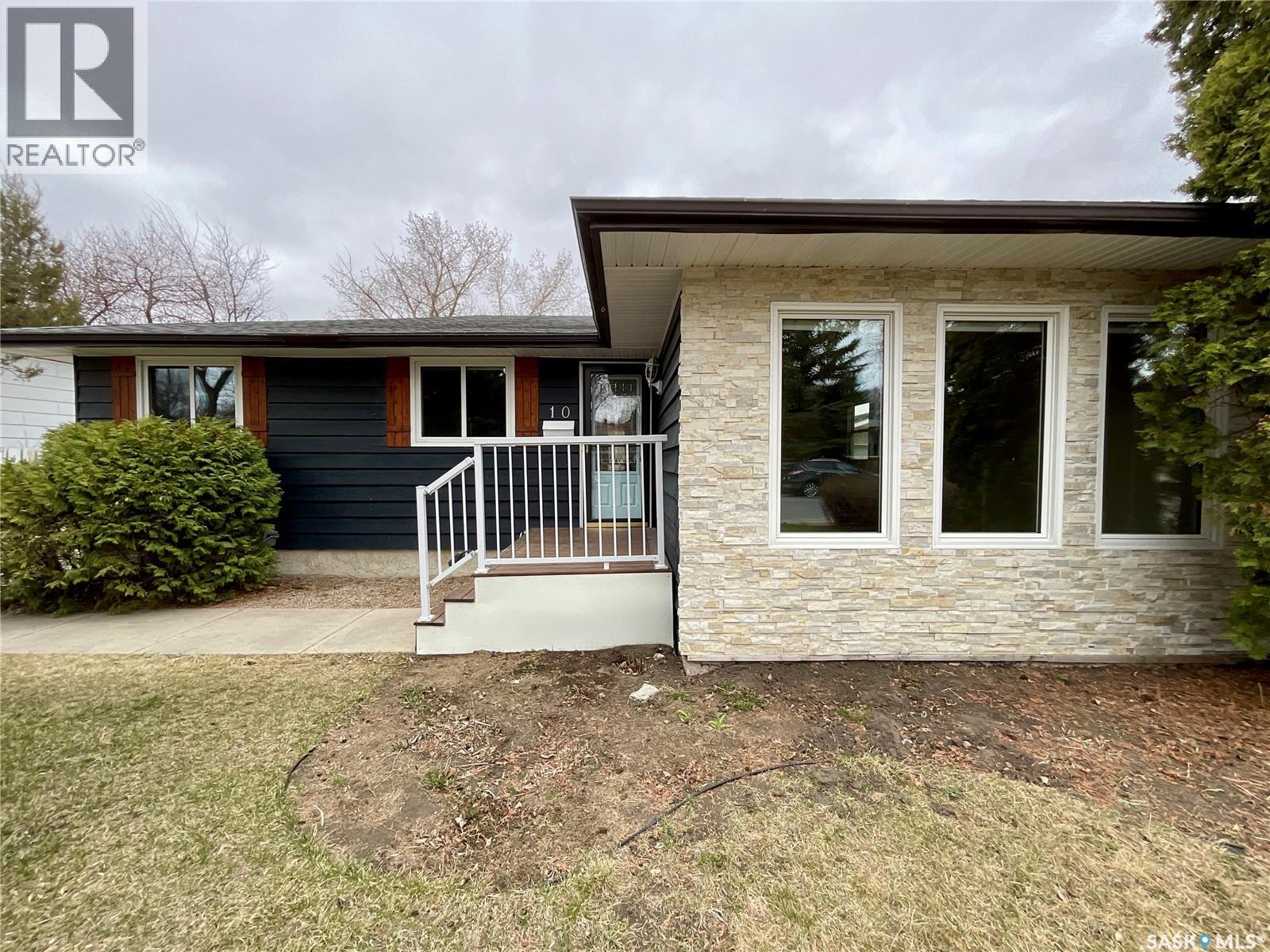 10 Chase CRESCENT