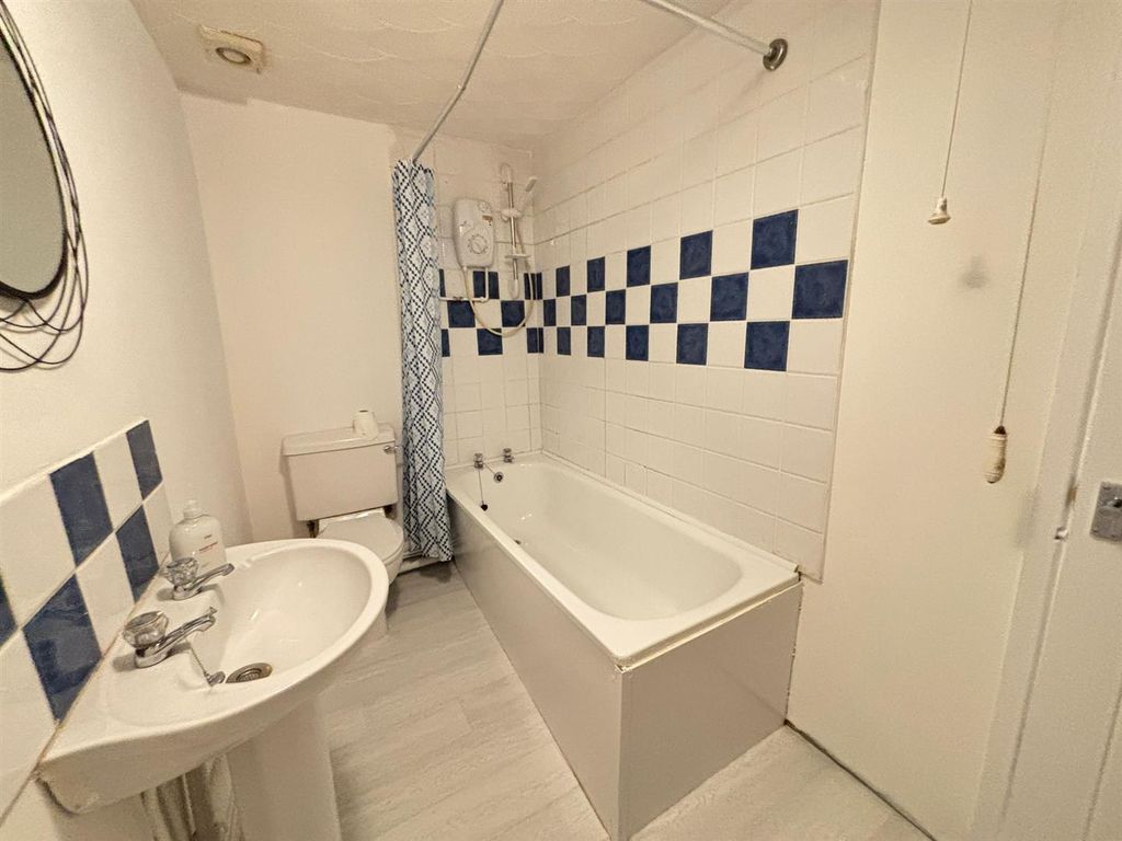 Additional image 10 of 2 bed flat to rentHigh Street, Caeharris, Merthyr Tydfil CF48