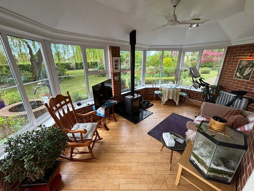 Additional image 10 of 4 bed detached house to rentCastle Road, Cottingham, East Yorkshire HU16