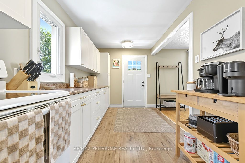 Additional image 4 of 325 Chamberlain Street, Pembroke, ON, K8A 2M7
