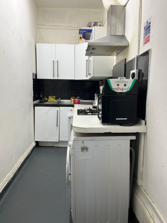 Additional image 5 of 13 bed shared accommodation to rentLittle Horton Lane, Bradford BD5