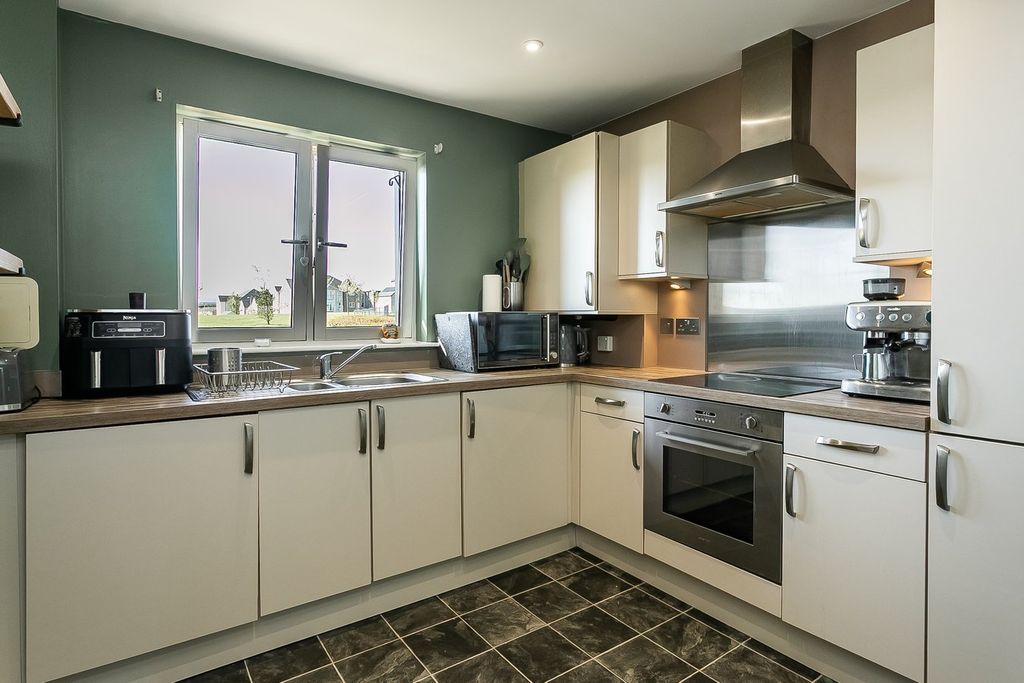 Additional image 6 of 2 bed flat for saleSouth Chesters Gardens, Bonnyrigg EH19