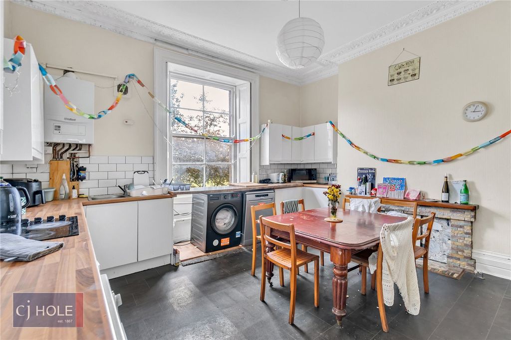 6 bed shared accommodation to rentSouthleigh Road, Bristol, Bristol, City Of BS8 photo 2