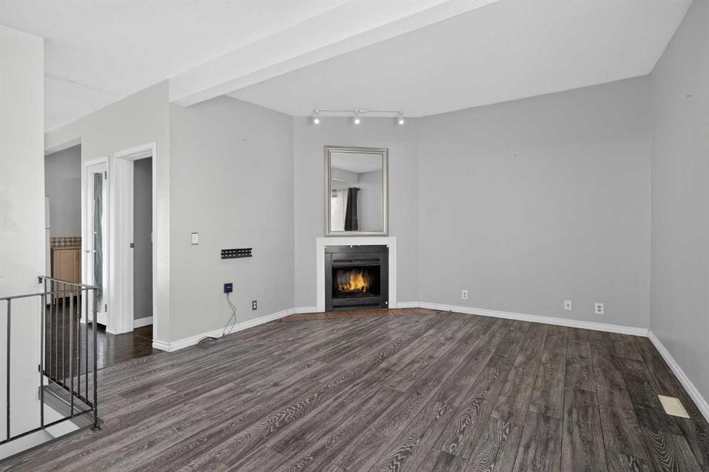 Additional image 3 of 2240A 43 Street SE, Calgary, AB, T2B 1H5