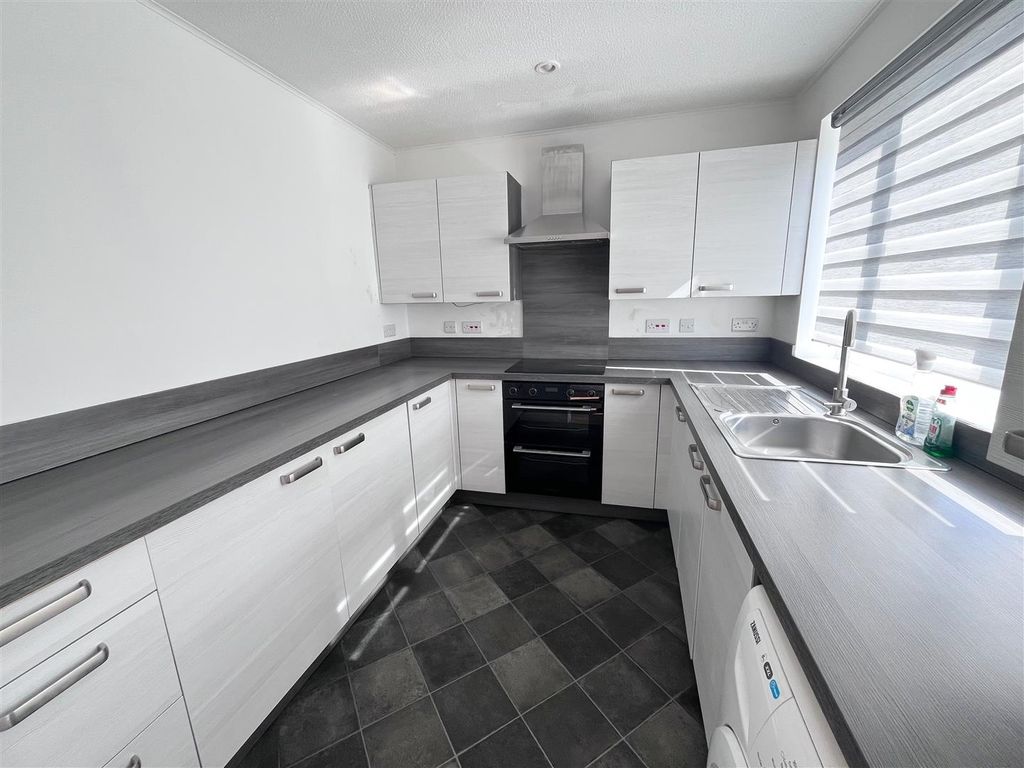 Additional image 2 of 2 bed property to rentBrackenwood Mews, Wilmslow, Cheshire SK9