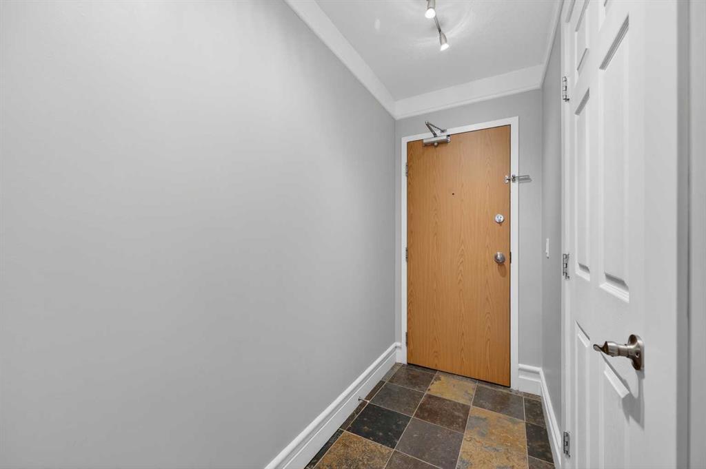 Additional image 2 of 203-644 Meredith Road NE, Calgary, AB, T2E 5A8