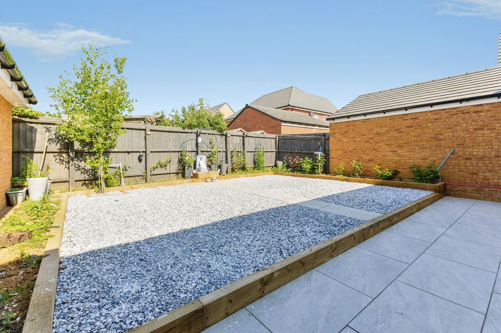 Additional image 17 of 4 bed detached house for saleMonteyne Close, Northampton NN6