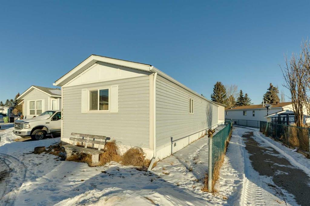 512-3223 83 Street NW, Calgary, AB, T3B 5N7