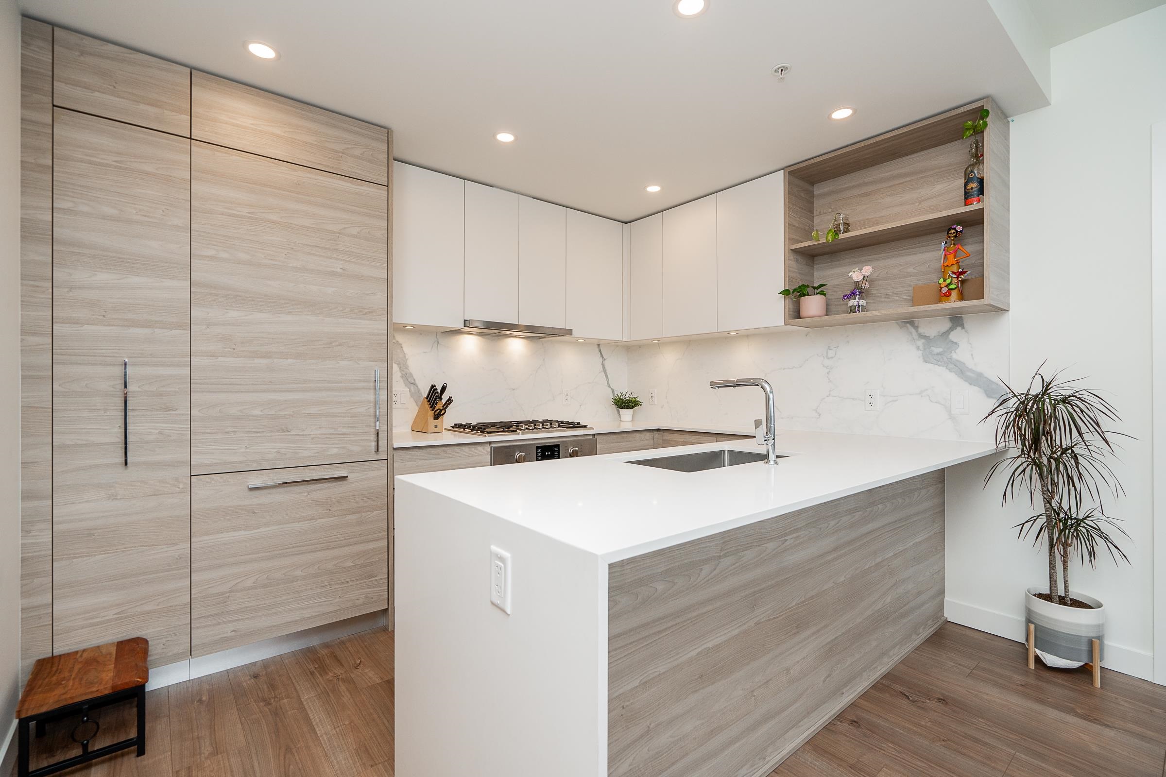 Additional image 2 of 1806-595 Austin Avenue, Coquitlam, BC, V3K 0G7