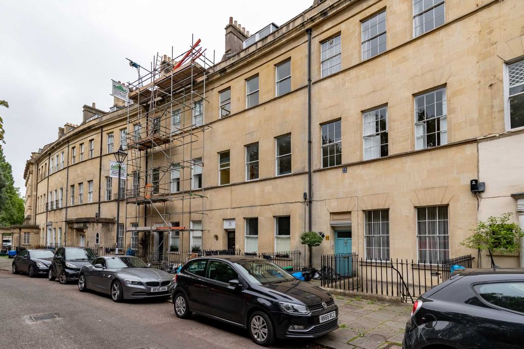Additional image 2 of 4 bed flat to rentGrosvenor Place, Bath BA1