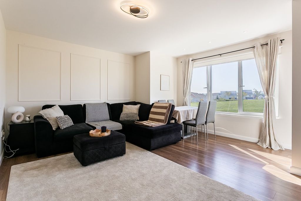 Additional image 2 of 2 bed flat for saleSouth Chesters Gardens, Bonnyrigg EH19