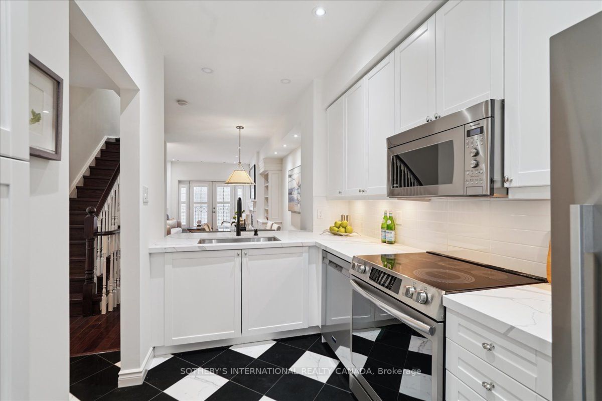 2-1 Baxter Street, Toronto, ON, M4W 3W1 photo 5