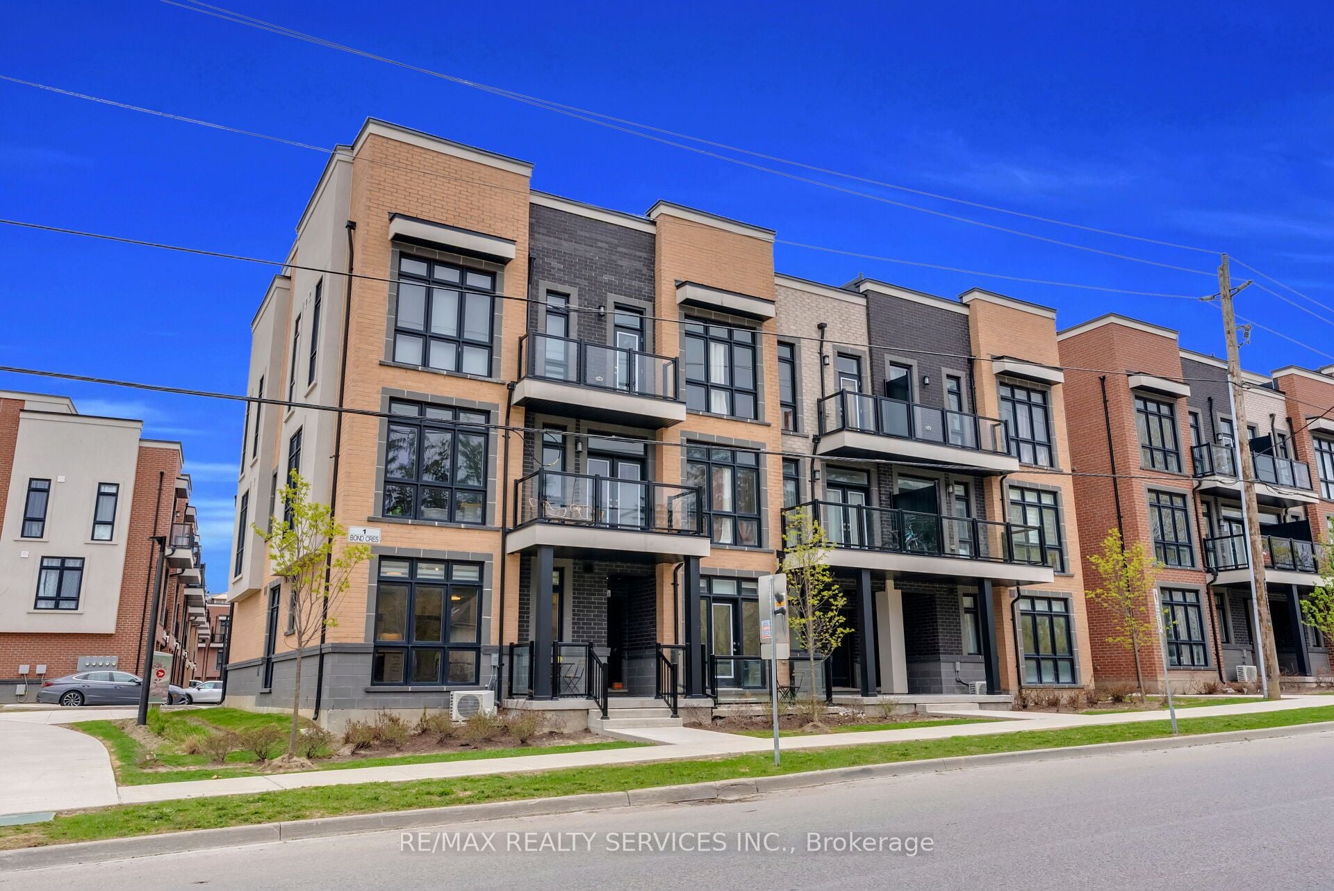 Additional image 2 of 5-1 Bond Crescent, Richmond Hill, ON, L4E 1J4