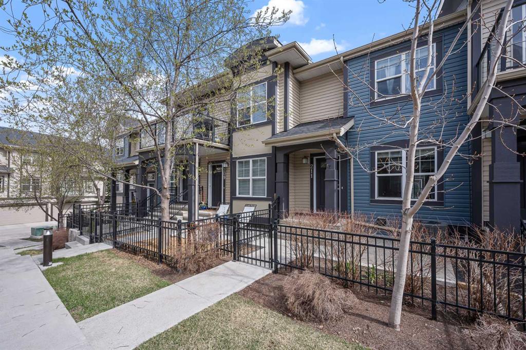 211 Mckenzie Towne Square SE, Calgary, AB, T2Z 1E2