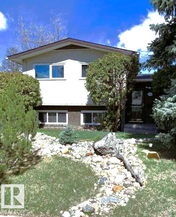 15212 86 Avenue NW, Edmonton, AB, T5R4C3