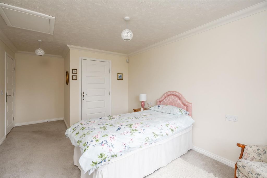 Additional image 7 of 1 bed flat for saleStation Road, Solihull B93