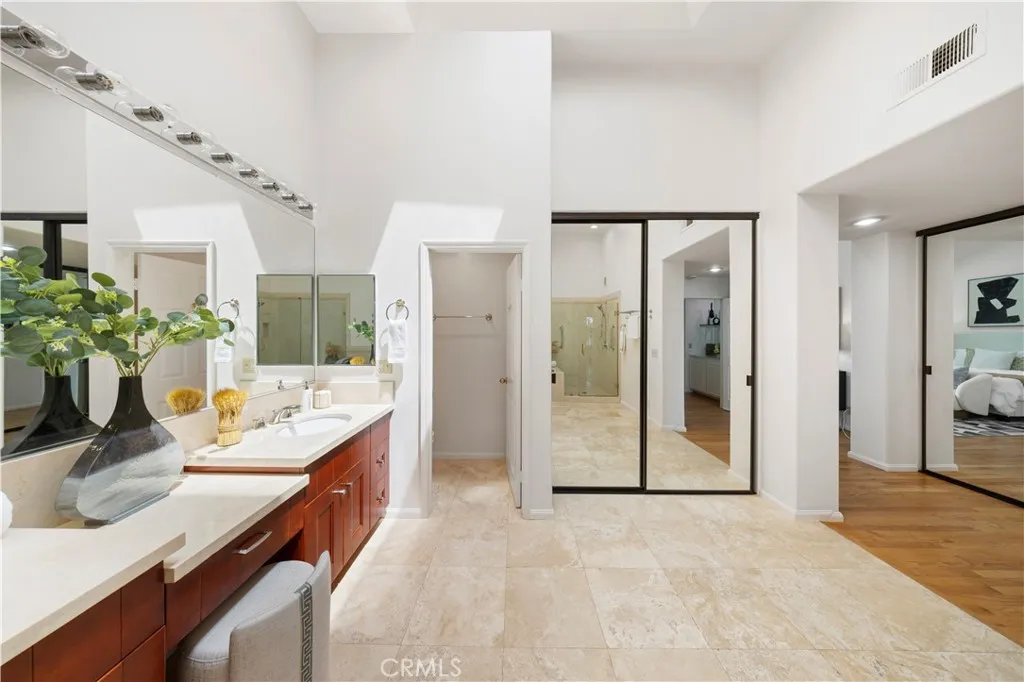 Additional image 88 of 2 Saros Unit 70, Irvine, CA 92603